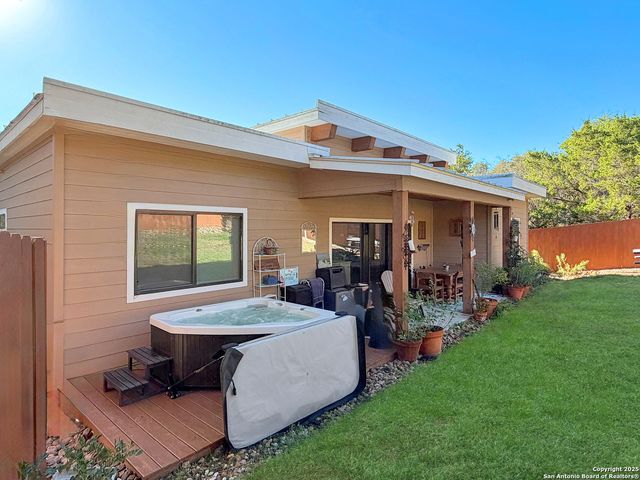 1151 Eastview, Canyon Lake, TX 78133