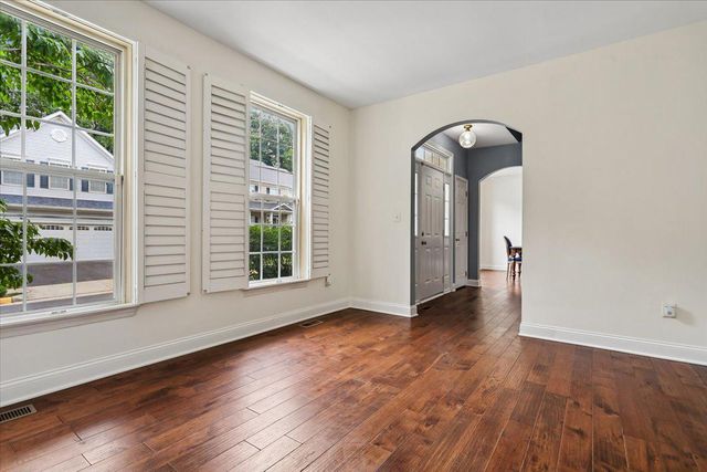 6859 COLONEL TAYLOR LN, Centreville, VA 20121