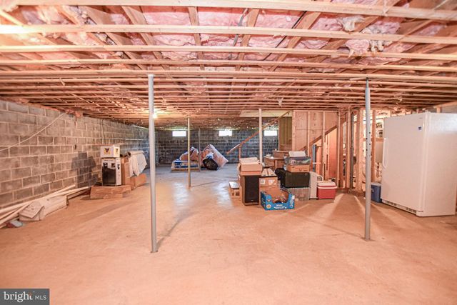 894 FILES CROSS RD, Martinsburg, WV 25404