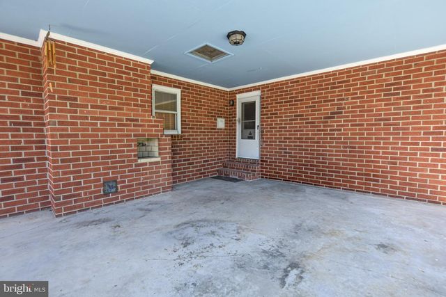 894 FILES CROSS RD, Martinsburg, WV 25404