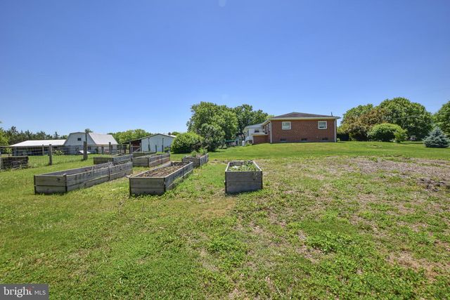 894 FILES CROSS RD, Martinsburg, WV 25404