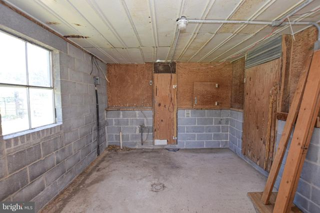 894 FILES CROSS RD, Martinsburg, WV 25404
