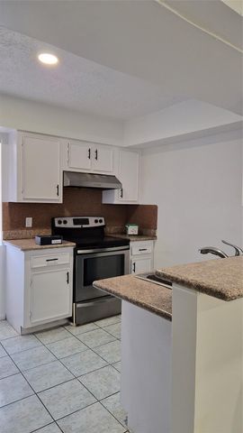 8316 Beechnut Street, Houston, TX 77036