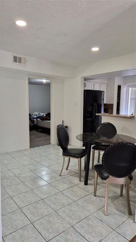 8316 Beechnut Street, Houston, TX 77036