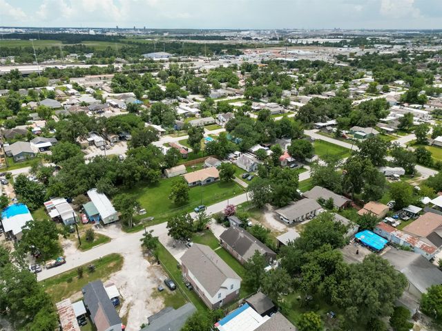 14633 Renault Street, Houston, TX 77015