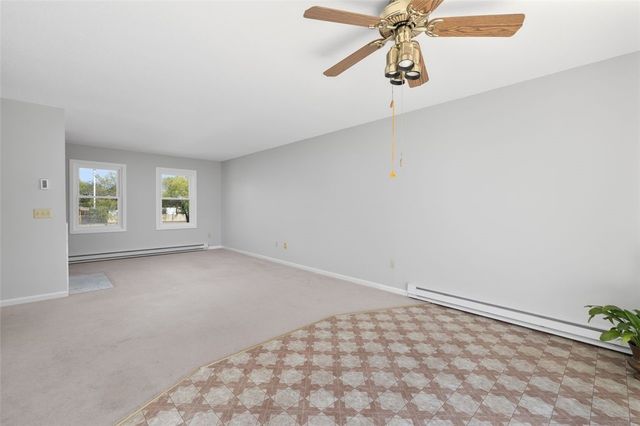 1 Willow Glen Circle 25, Warwick, RI 02889
