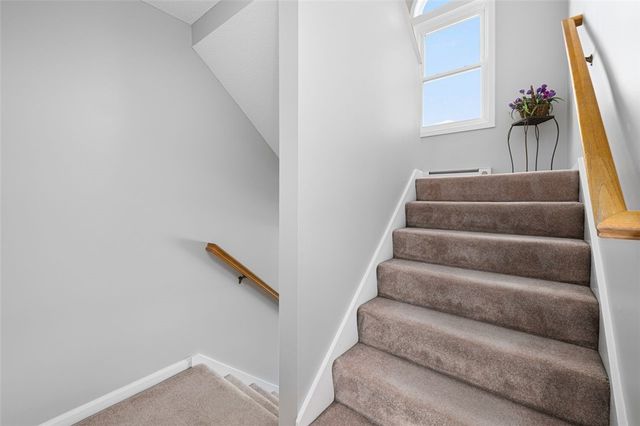 1 Willow Glen Circle 25, Warwick, RI 02889