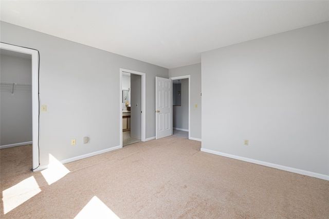 1 Willow Glen Circle 25, Warwick, RI 02889
