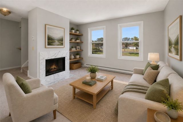 1 Willow Glen Circle 25, Warwick, RI 02889
