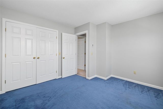 1 Willow Glen Circle 25, Warwick, RI 02889