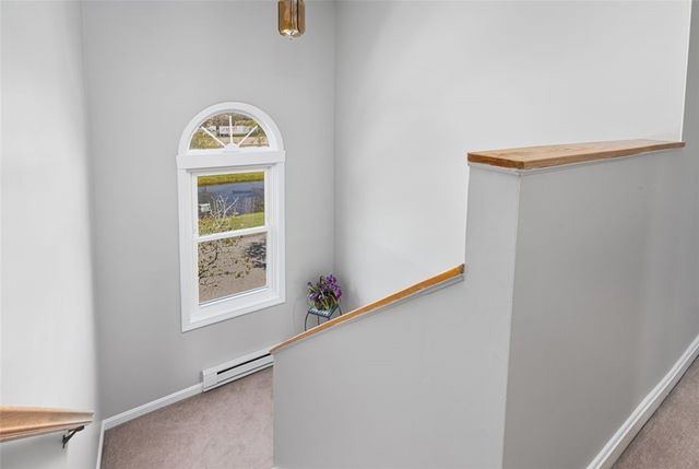1 Willow Glen Circle 25, Warwick, RI 02889