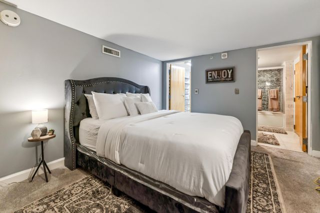 106 N High Street, 205, Columbus, OH 43215