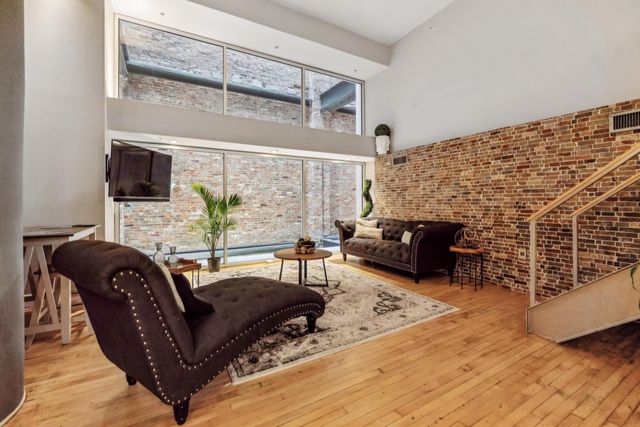 106 N High Street, 205, Columbus, OH 43215