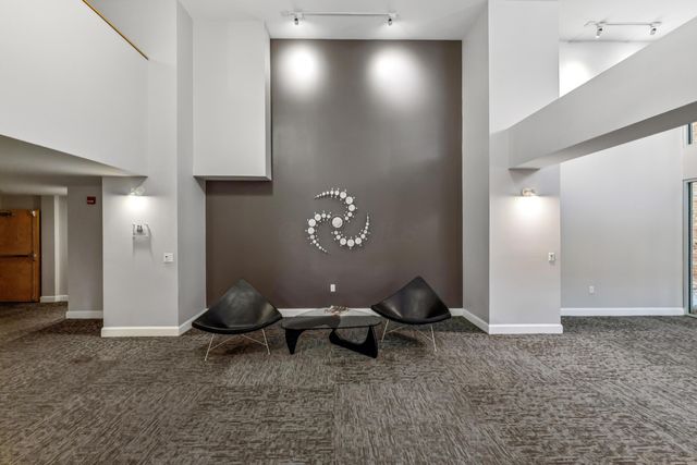 106 N High Street, 205, Columbus, OH 43215