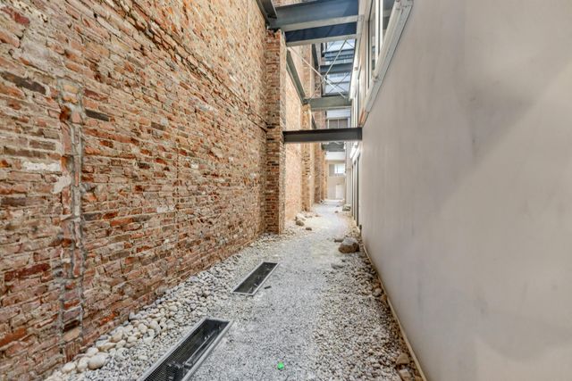 106 N High Street, 205, Columbus, OH 43215