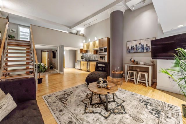 106 N High Street, 205, Columbus, OH 43215