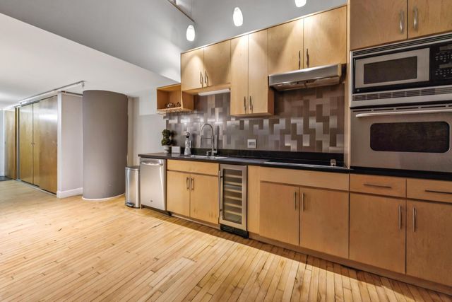 106 N High Street, 205, Columbus, OH 43215