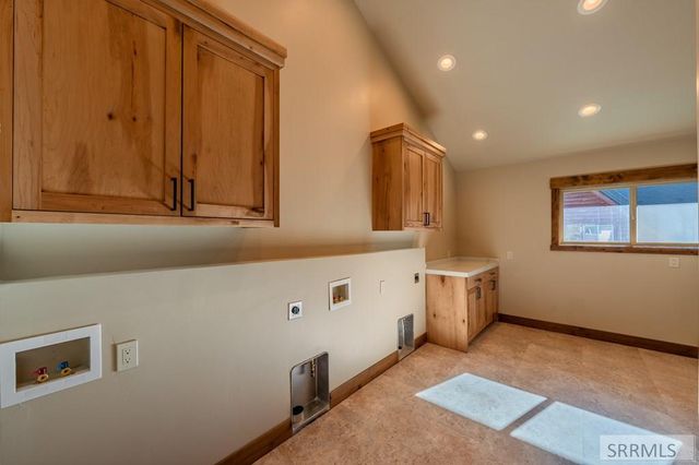 4460 Brody's Cove, Island Park, ID 83429