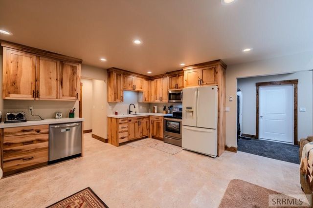 4460 Brody's Cove, Island Park, ID 83429