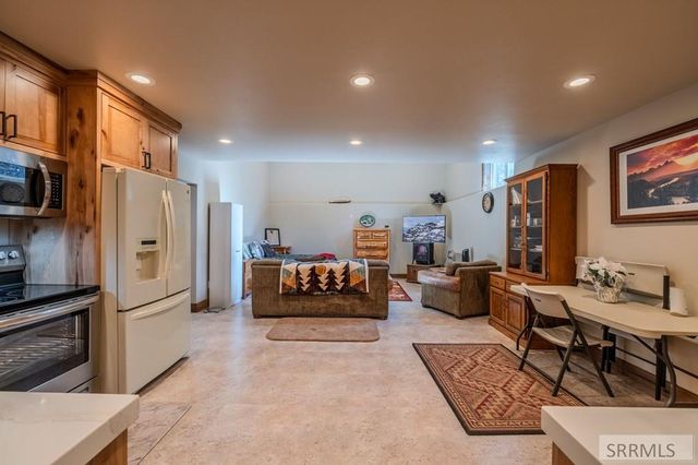 4460 Brody's Cove, Island Park, ID 83429