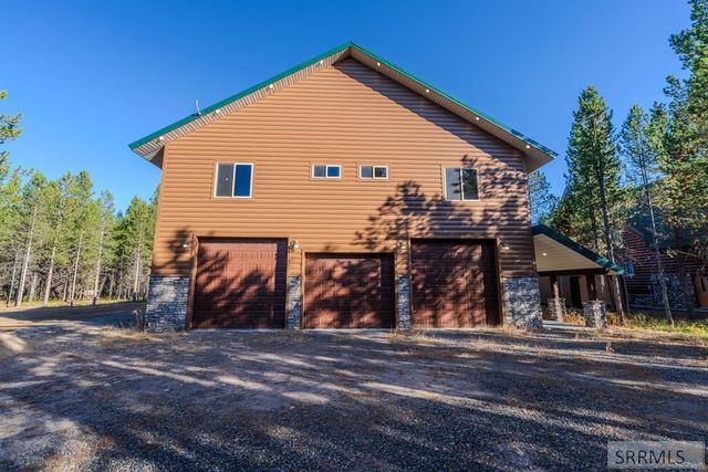 4460 Brody's Cove, Island Park, ID 83429