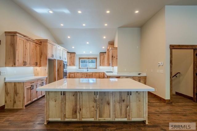 4460 Brody's Cove, Island Park, ID 83429