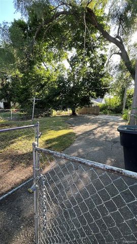 19354 Anglin Street, Detroit, MI 48234