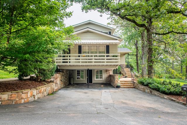 504 Fleetwood Drive, Lookout Mountain, TN 37350