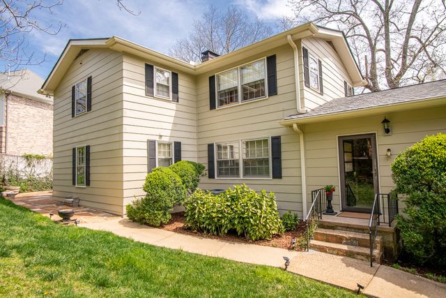 504 Fleetwood Drive, Lookout Mountain, TN 37350