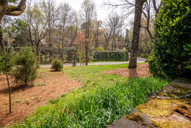 504 Fleetwood Drive, Lookout Mountain, TN 37350