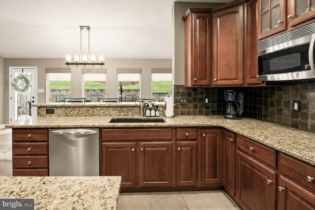 16 WINDING BROOK, Reading, PA 19608