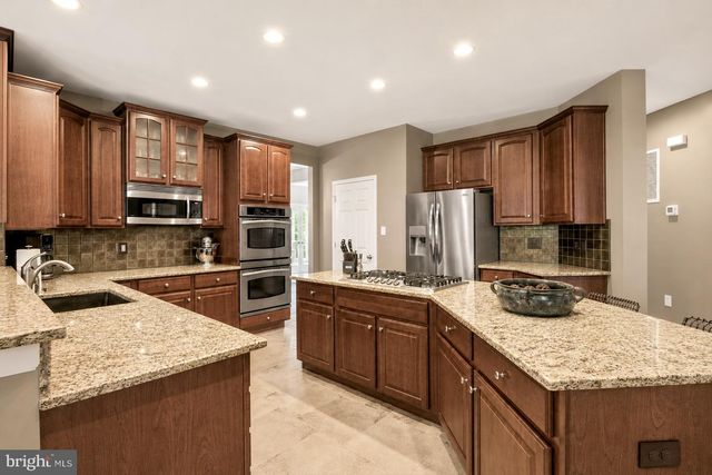 16 WINDING BROOK, Reading, PA 19608
