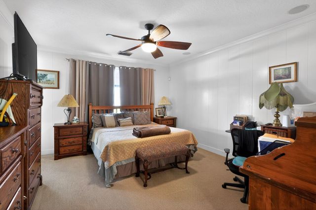 1832 N Vickie Street, Visalia, CA 93291