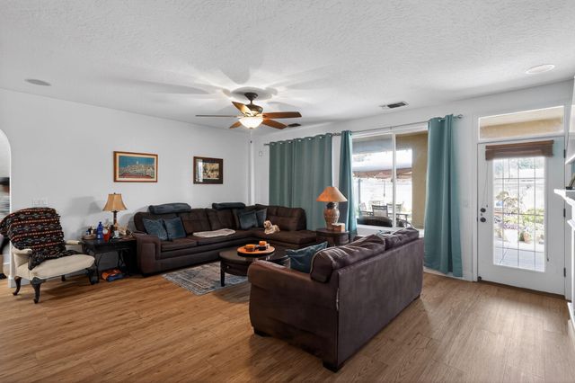 1832 N Vickie Street, Visalia, CA 93291