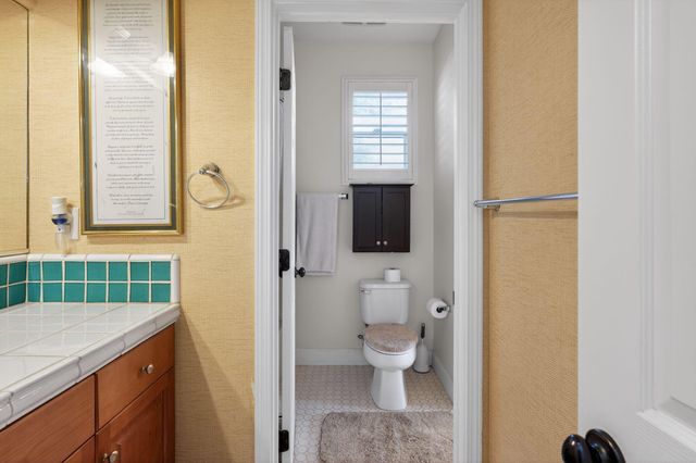 1832 N Vickie Street, Visalia, CA 93291