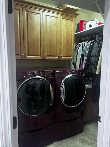 1832 N Vickie Street, Visalia, CA 93291