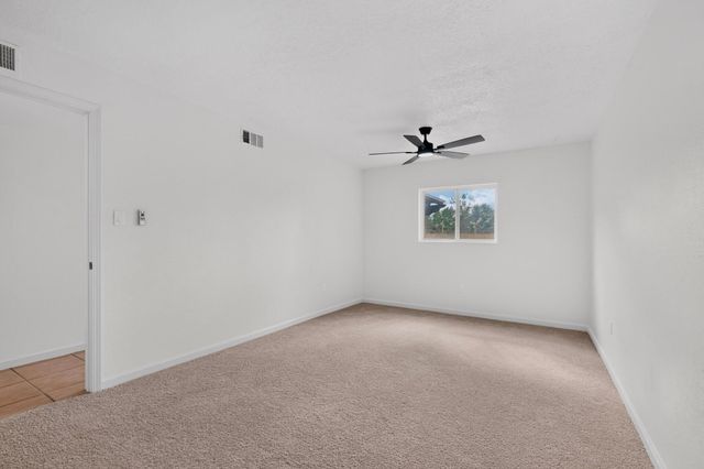 2712 Zickert Road NW, Albuquerque, NM 87104