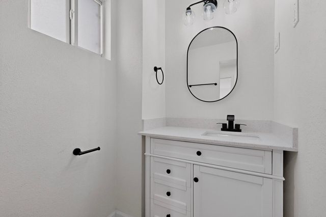 2712 Zickert Road NW, Albuquerque, NM 87104