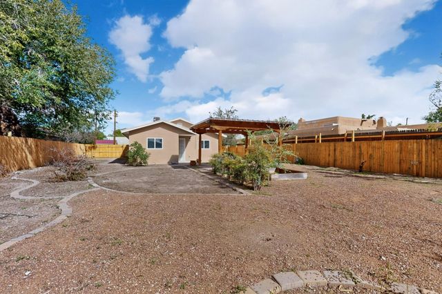 2712 Zickert Road NW, Albuquerque, NM 87104