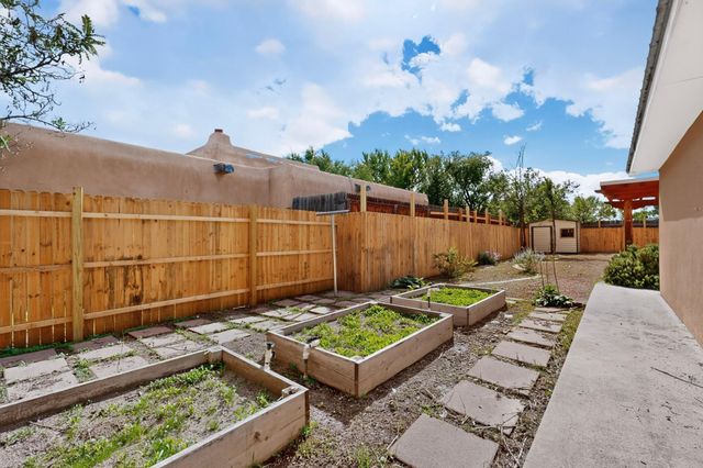 2712 Zickert Road NW, Albuquerque, NM 87104