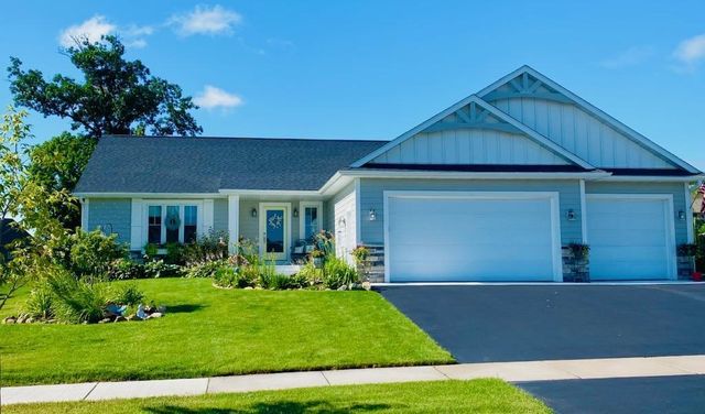 404 Westwood Drive, River Falls, WI 54022