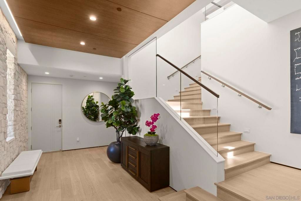 6349 Castejon, La Jolla, CA 92037 — photo 5