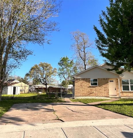 4641 Orange Circle S, Pearland, TX 77581