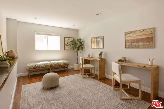 3751 Prestwick Drive, Los Angeles, CA 90027