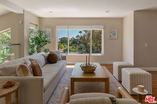 3751 Prestwick Drive, Los Angeles, CA 90027