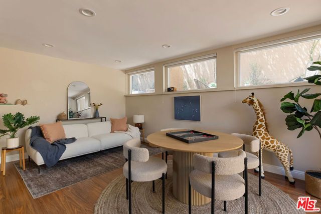 3751 Prestwick Drive, Los Angeles, CA 90027
