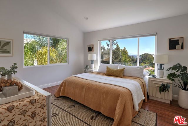 3751 Prestwick Drive, Los Angeles, CA 90027