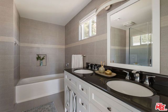 3751 Prestwick Drive, Los Angeles, CA 90027