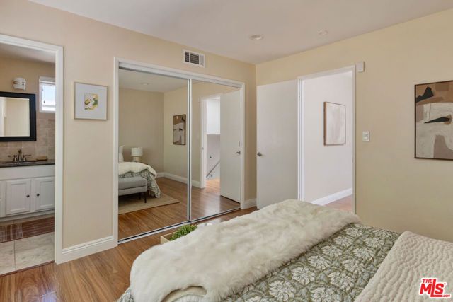 3751 Prestwick Drive, Los Angeles, CA 90027