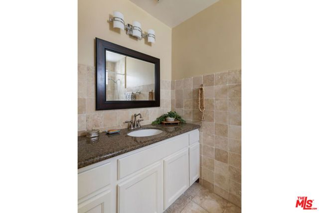 3751 Prestwick Drive, Los Angeles, CA 90027